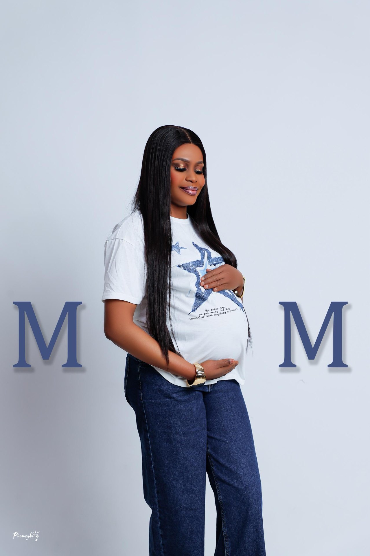Maternity portrait with MOM lettering